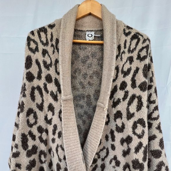 Akemi and Kin Women's One Size Cheetah Print Eyelash Open Cardigan - Picture 5 of 7